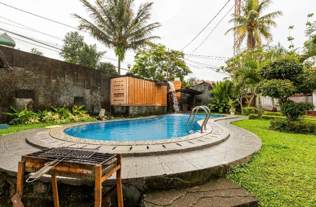 Villa Anjung Balak Cisarua Ngoại thất bức ảnh