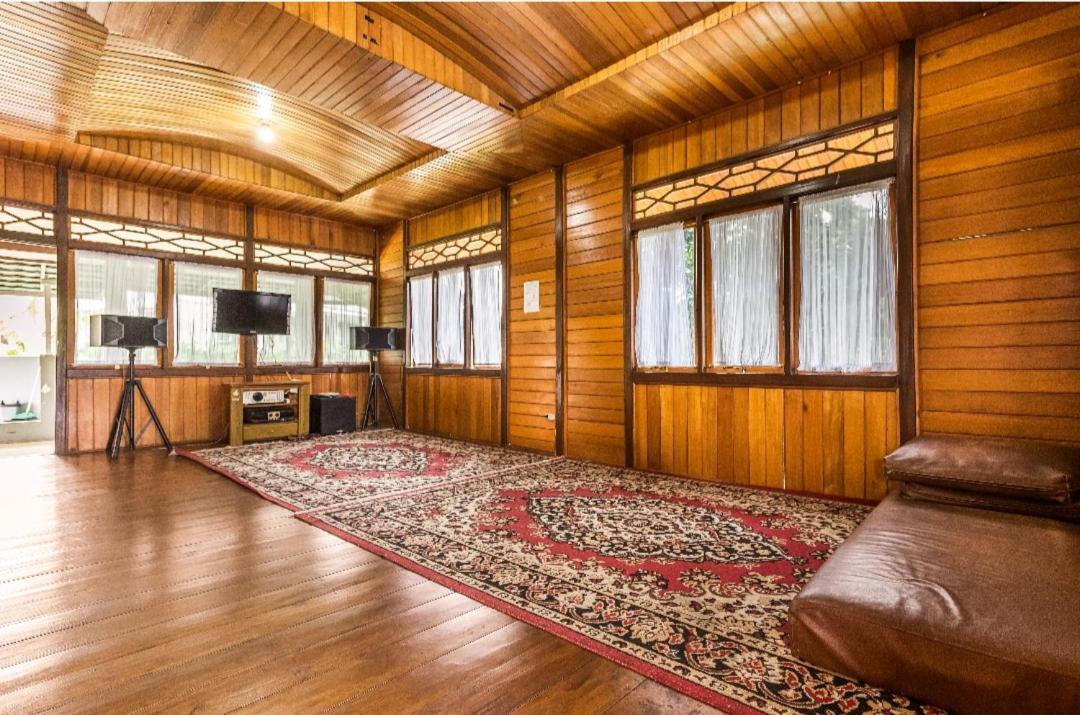 Villa Anjung Balak Cisarua Ngoại thất bức ảnh