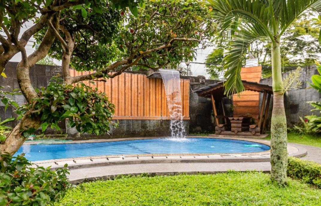 Villa Anjung Balak Cisarua Ngoại thất bức ảnh