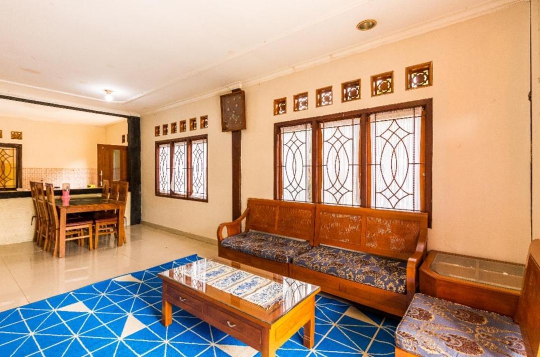 Villa Anjung Balak Cisarua Ngoại thất bức ảnh