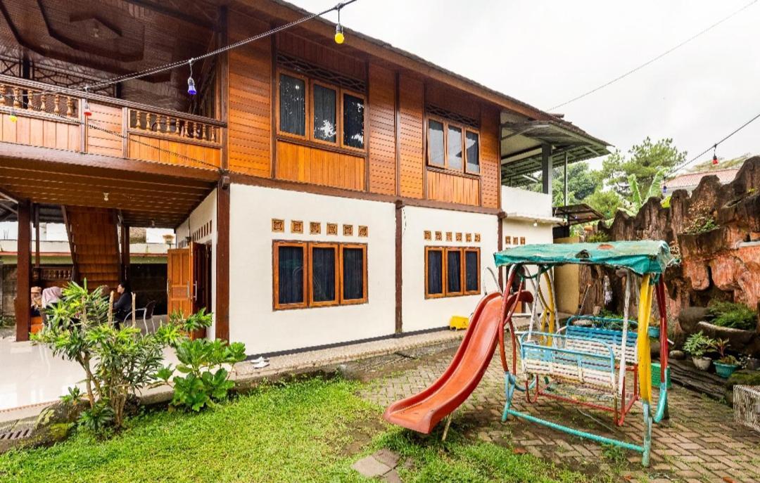 Villa Anjung Balak Cisarua Ngoại thất bức ảnh